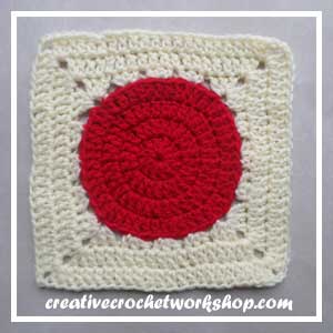 The Bad Apple | Free Crochet Pattern | American Crochet @americancrochet.com @creativecrochetworkshop.com #freecrochetpattern #crochetalong
