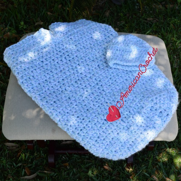 Baby Summer Cocoon Set A light blue crochet Baby Cocoon with hat set for summer.
