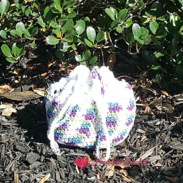 Bell's Bag | Free Crochet Pattern | American Crochet @americancrochet.com #freecrochetpattern