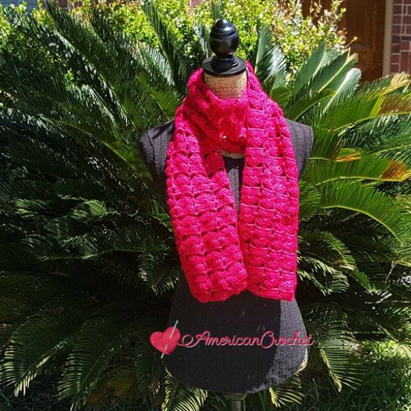 Bungalow Scarf | Crochet Pattern | American Crochet @americancrochet.com #crochetpattern