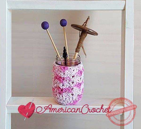 Strawberry Truffle Jar Cozy free crochet pattern