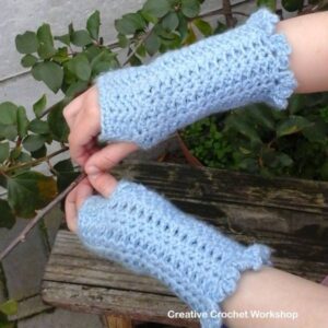 Winter Shells Fingerless Gloves | Free Crochet Pattern | Creative Crochet Workshop @creativecrochetworkshop.com @americancrochet.com #WinterShellsFingerlessGloves