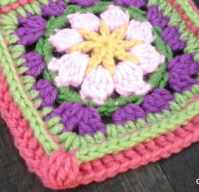 Wildflower Granny Square - Free Crochet Pattern | Creative Crochet Workshop @creativecrochetworkshop |American Crochet @americancrochet #grannysquare #freecrochetpattern
