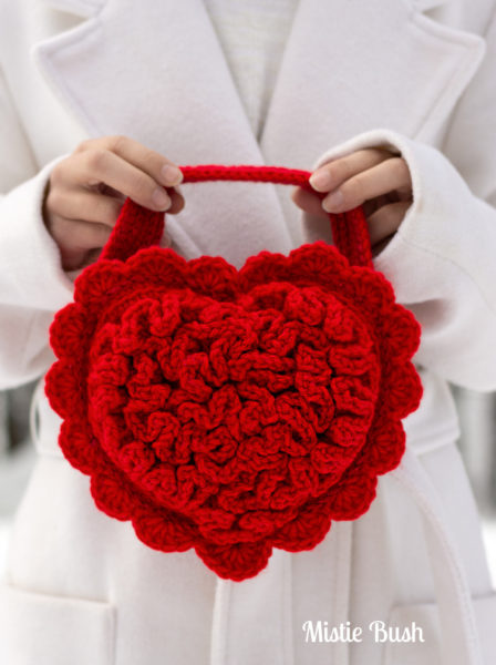 Sweetheart Crochet Clutch | American Crochet @americancrochet.com