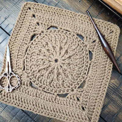 Durst Square Crochet Pattern – Riverwood Square CAL Block #10