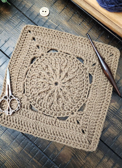 Durst Square crochet pattern – a 9-inch textured crochet afghan block featuring single, half double, double, and treble crochet stitches, plus back loop only, front post post techniques. Part of the Riverwood Square CAL 2025, this modern square is perfect for blankets, pillows, or standalone projects.